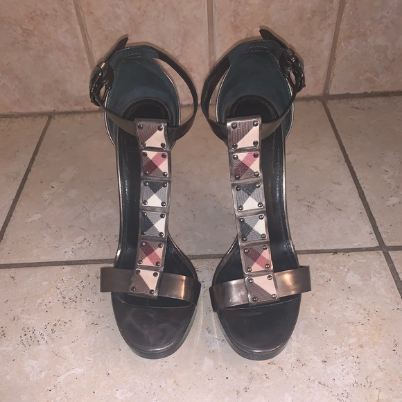 Burberry Sandals - Picture 2 of 9